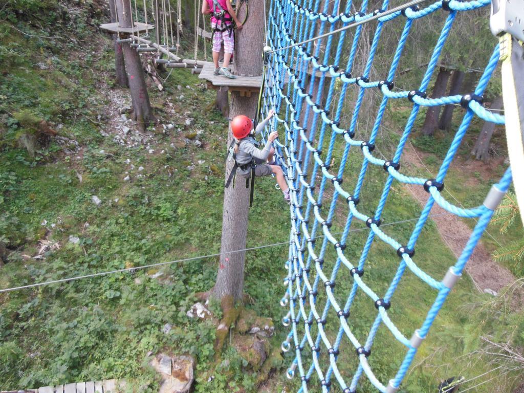 Pension Alpenperle Holzgau Bagian luar foto