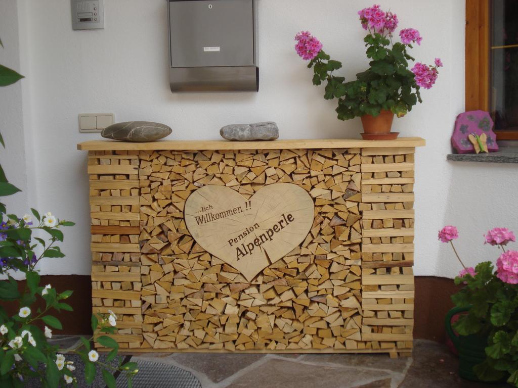 Pension Alpenperle Holzgau Bagian luar foto