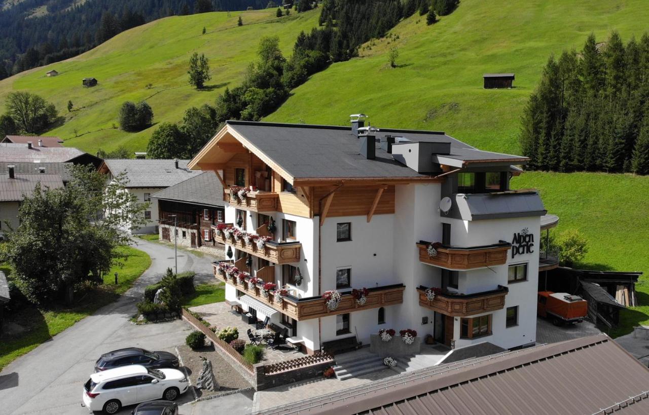 Pension Alpenperle Holzgau Bagian luar foto