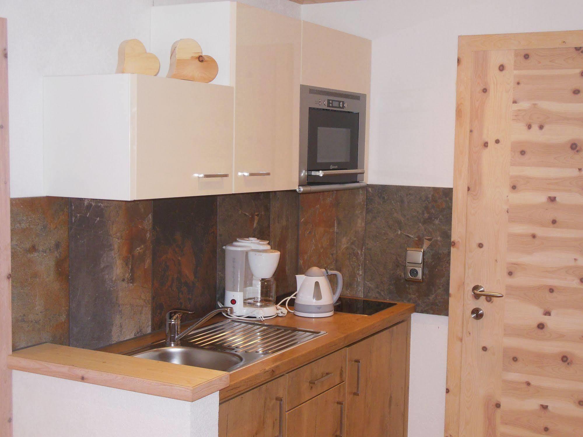 Pension Alpenperle Holzgau Bagian luar foto